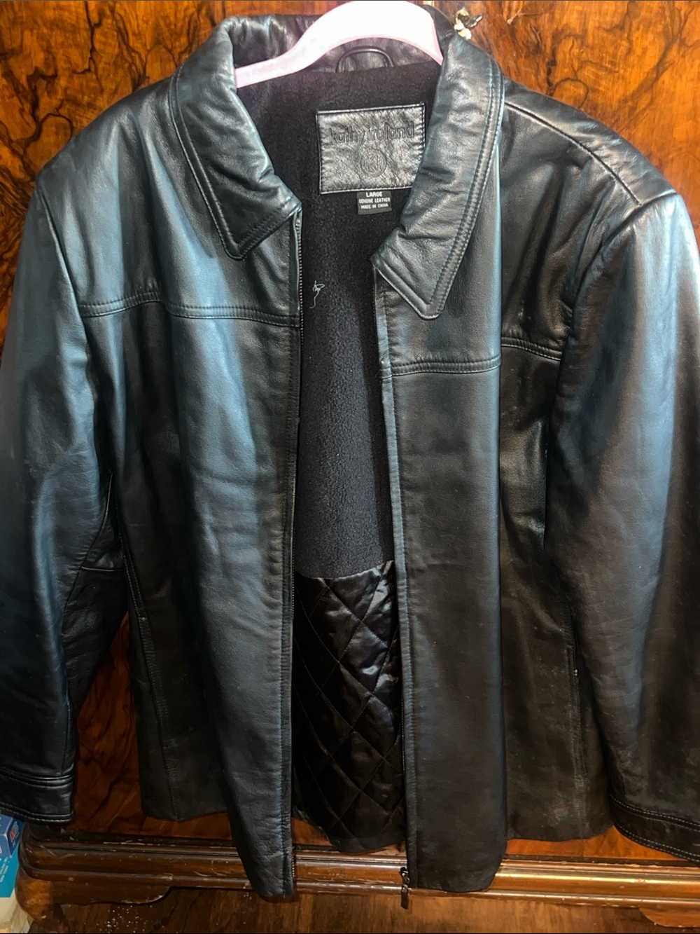 Kathy Ireland vintage leather jacket - fully lined/ quilted interior